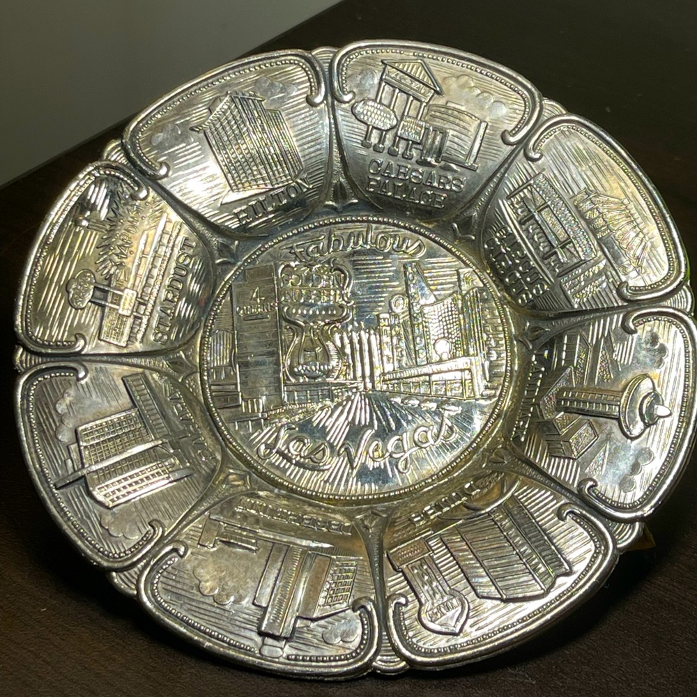 Rare Vintage Souvenir 50’s60’s Metal Las Vegas Hotel Dish/Ashtray